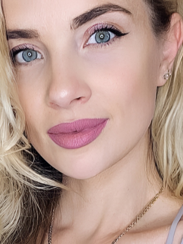 Ефросинья привлекательная девушка из Воткинска цена от 4000 руб