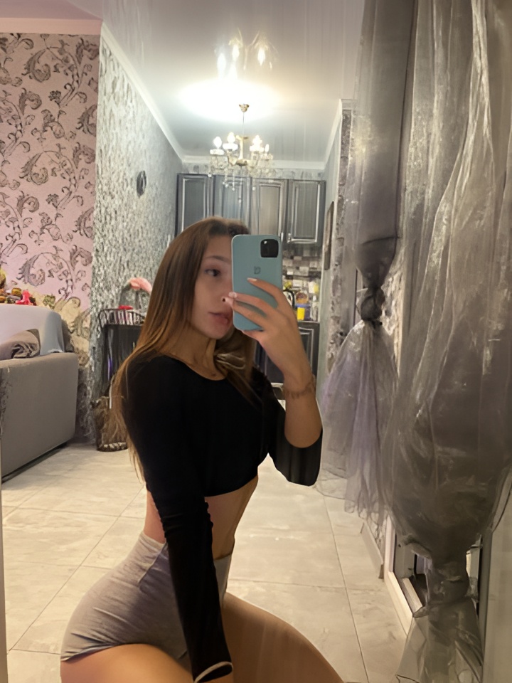 Лина привлекательная девушка из Воткинска цена от 10000 руб