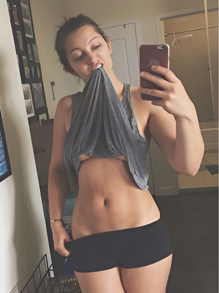 Нина привлекательная девушка из Воткинска цена от 4000 руб