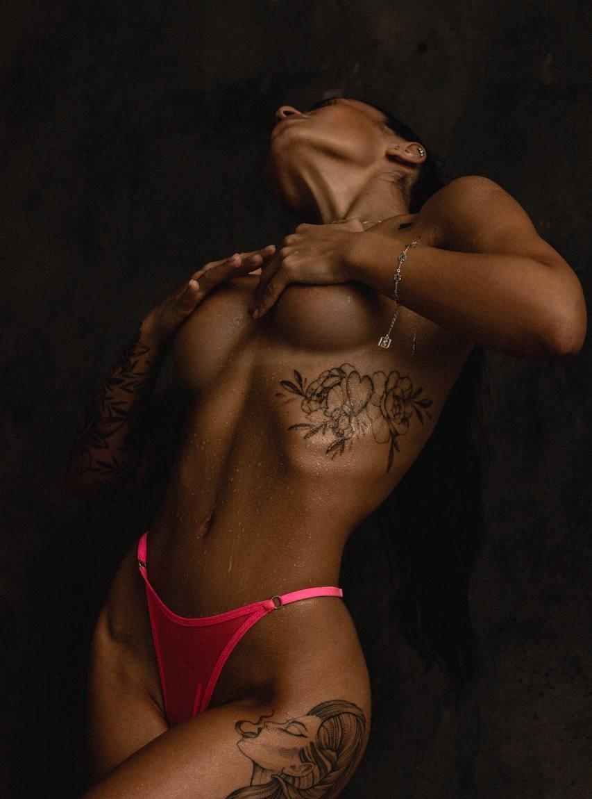 Юлька привлекательная девушка из Воткинска цена от 11000 руб