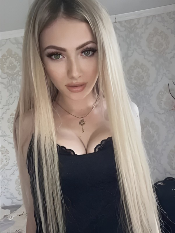 Карина из Воткинска